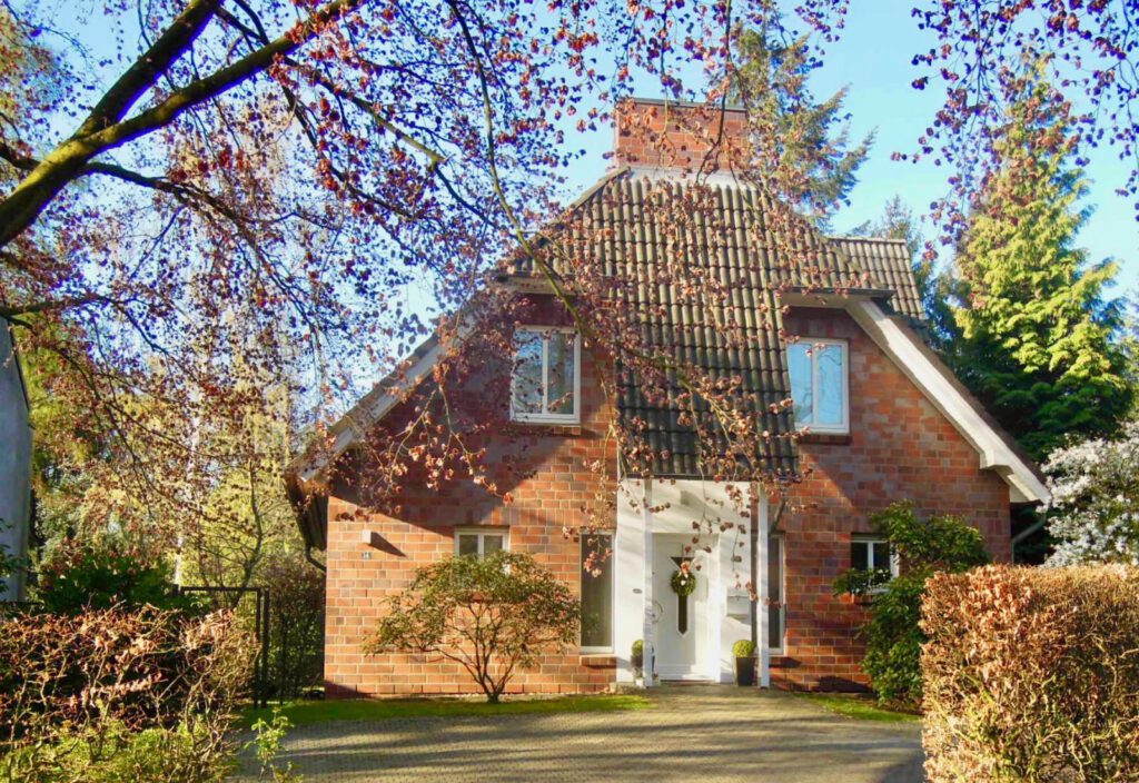 Architekten-Nest mit Parkgrundstück