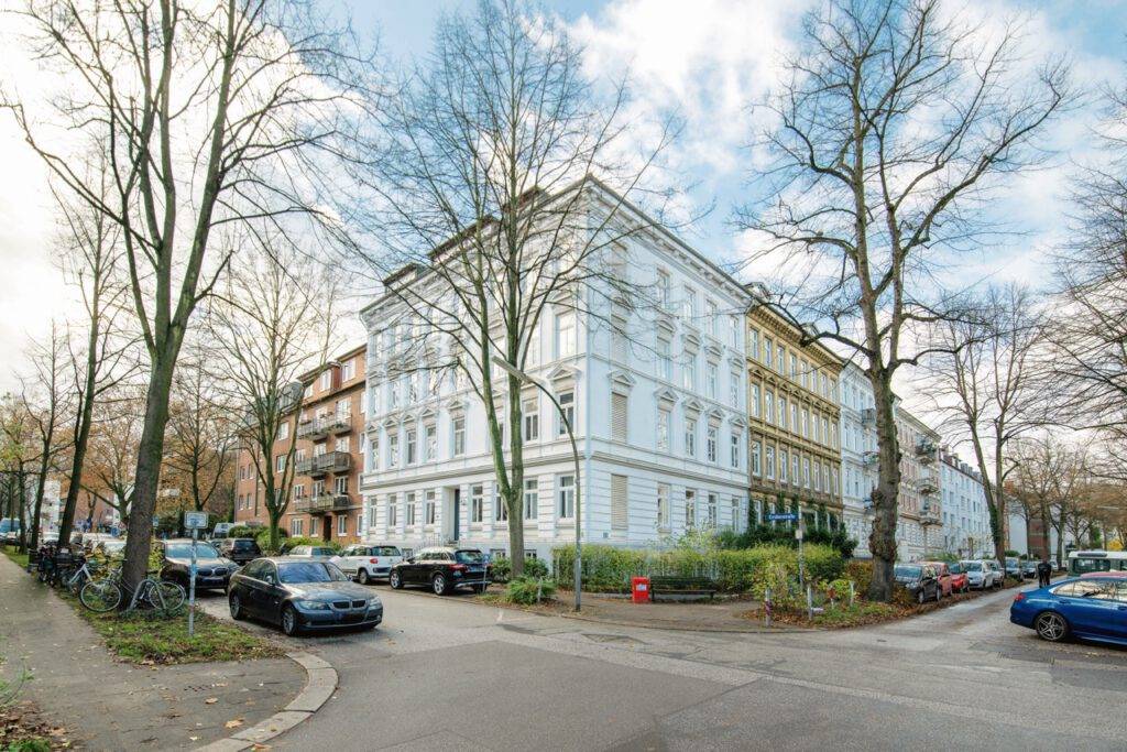 Gartennest mit 2 Terrassen und 5,5 Zimmern in Eimsbüttel